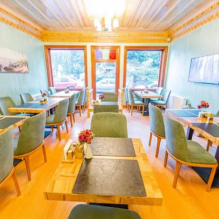 Acacia Mansion Szálloda 3*