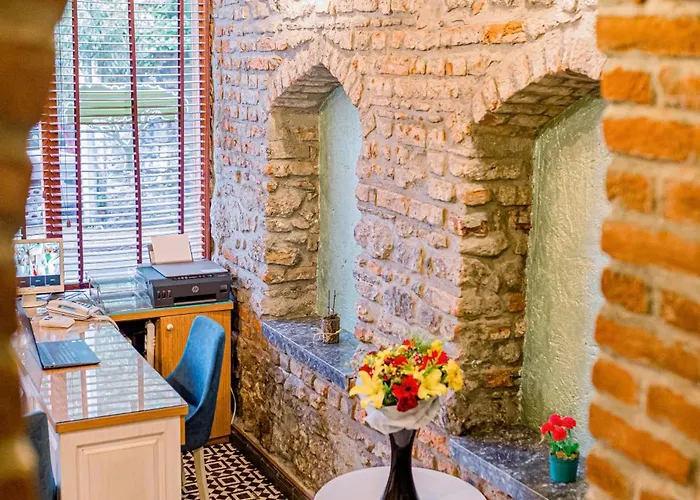 Acacia Mansion Отель