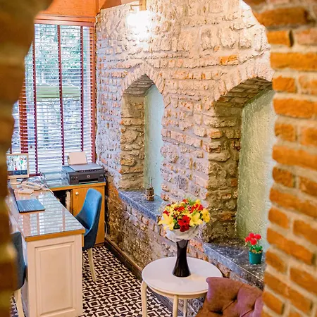 Acacia Mansion Otel